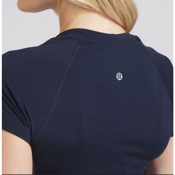 NWOT LULULEMON swiftly tech short sleeve, navy Sz 6, $70 E45 - Picture 2 of 6